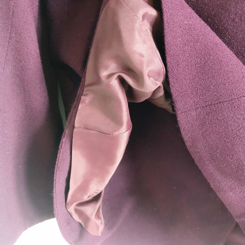 Vintage 90s Plum Purple Lion Head Pendant Blazer - Picture 6 of 7